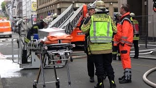 Zimmerbrand im 3 OG  Schnelles Eingreifen der Feuerwehr verhindert Schlimmeres [upl. by Nnylyar]