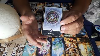 Ele a pensa em me mandar mensagem Pensa em voltar Vai tomar atitude TAROT INTERATIVO [upl. by Lesab]