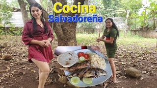 Preparamos pescado frito con arroz viralvideo [upl. by Bicknell]