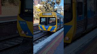 EDI Comeng arrriving at Prahran shorts [upl. by Arraeis]