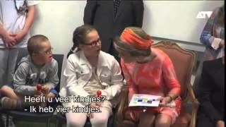 Inhuldiging Koningin Mathilde Moeder en kindcentrum 2105 ATV [upl. by Dickenson]