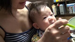 ちーの抱っこで離乳食20130905 [upl. by Ellehcal]