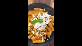 PASTA con SUGO di POMODORO e OLIVE TAGGIASCHEla RICETTA SALVACENA pronta in 5 MINUTI 😍🍅🌱🍝 Shorts [upl. by Bricker]