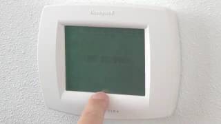 Klokprogramma Chronotherm Vision Modulation instellen  Honeywell Home [upl. by Oloapnaig]