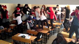 Harlem Shake Izmit Lisesi Versiyon [upl. by Nevaeh145]