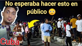 Así es el Malecón de la Habana de noche  Cosas que solo pasan en Cuba [upl. by Viridi]