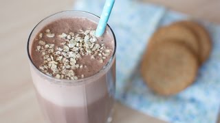 Batido de Avena y Chocolate Bajo en Calorías  Licuado Saludable Fácil y Rápido [upl. by Noved]