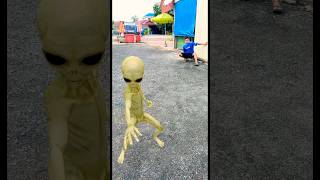 Omg what does alien doing🫣alien shorts shortvideo [upl. by Deenya]