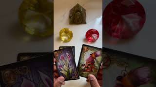 O que está pra chegar no seus caminhos  Tarot tarot tarotdehoje tarotresponde tarotonline [upl. by Sirret823]