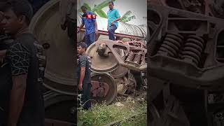 তেলবাহী ৮ ট্যাংকার লাইনচ্যুত chuadanga train somoytv banglanews shorts reels [upl. by Maidie]