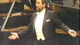 Placido Domingo sings Bella enamorada [upl. by Manning]