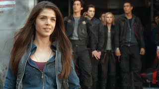 Clarke Griffin y los jovenes llegan a la Tierra  THE 100 1x01Español Latino [upl. by Aciria]