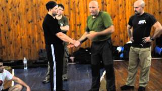 Itay Gil on knife defenses [upl. by Ioab]