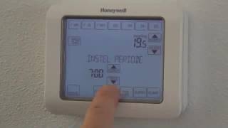 Klokprogramma instellen Chronotherm Touch Modulation  Honeywell Home [upl. by Essile]