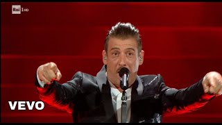 Francesco Gabbani  viceversa  sanremo 2020 [upl. by Tanhya480]