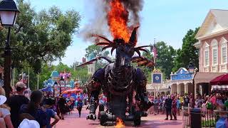 FRONT ROW Disneyworld Parade Fire [upl. by Roberson]