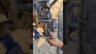 Intra V30 brake problem tatasmallcommercialvehicle tataintrav30 repairs gourisankartransports [upl. by Eehc55]