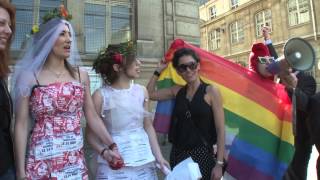 Manifestation pro mariage gay  faux mariage  Paris 14 avril 2013 [upl. by Tseng]