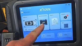 XTool D8W Scan Tool  Diag a 2005 GTO and A 2018 Toyota Corrola AC Failure Concern [upl. by Ongun]