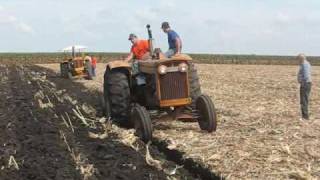 3 MINNEAPOLIS MOLINE TRACTORS PLOWING sept 09 [upl. by Airdnalahs]