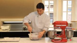 Valrhona  En coulisses avec Pierre HERME [upl. by Sllew]