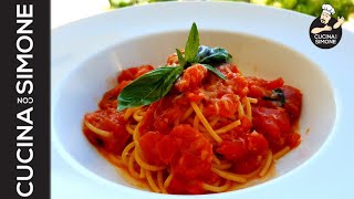 Ricette Salutari  Spaghetti Pomodoro e Basilico [upl. by Nalhsa557]