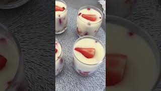 Dessert en 5 minutes dessertauxfraises [upl. by Akimal]