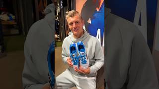 NUEVAS BOTAS PARA TONI KROOS [upl. by Halfon]