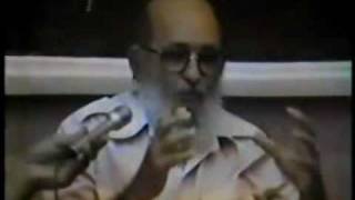 Paulo Freire  Comunicação ou extensão [upl. by Chladek]