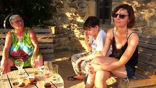 Peggy et sa famille optent pour le gîte rural en Ardèche [upl. by Cony]