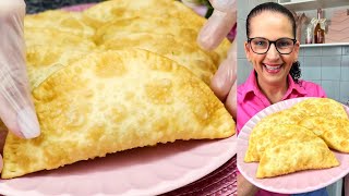 MASSA RÁPIDA DE PASTEL COM 2 INGREDIENTES FIZ 7 PASTÉIS COM 1 XÍCARA DE FARINHA  Isamara Amâncio [upl. by Eserehc]