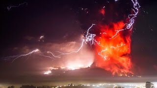 IMPACTANTE ERUPCIÓN VOLCÁN CALBUCO CHILE 2015 [upl. by Marilyn]