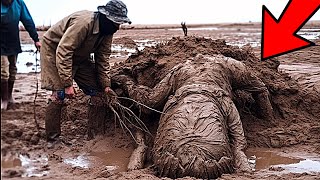 Doi Arheologi au Făcut în Noroi o DESCOPERIRE Care Probabil va Schimba Întreaga Istorie [upl. by Todd127]