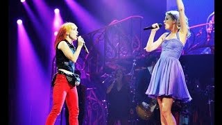 Taylor swift amp Hayley Williams live [upl. by Liarret]