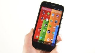 Best Cheap Smartphone Moto G Review [upl. by Tserof]