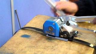 Hand Strapping Tools  How to use the HKE HD19 Tool from Titan [upl. by Adlei]