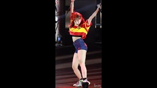 171020 위키미키Weki Meki최유정 I Don’t Like Your Girlfriend 다문화가정돕기 희망빅콘서트 직캠 [upl. by Tennes]