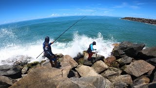 PRECISEI DE AJUDA ESSE LUGAR É MUITO ALTO Pesca no Pier [upl. by Ecniuq880]