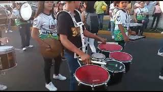 Anaconda Cadence y Basses Away Lobos Drumline Desfile del dia del niño [upl. by Lierbag]