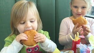 CUTE SISTERS SHARING LUNCH  FAMILY VLOG  THE WEISS LIFE [upl. by Ailekat27]