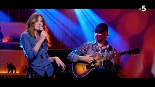 Le live  Carla Bruni « Quelque chose »  C à Vous  08102020 [upl. by Eidob427]