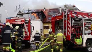 Großbrand in Seekirchen Bauernhof im Ortsteil Brunn steht in Flammen [upl. by Thorrlow128]