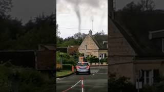 Images impressionnantes dune tornade qui a fait de nombreux dégats dans lOise [upl. by Kliber]