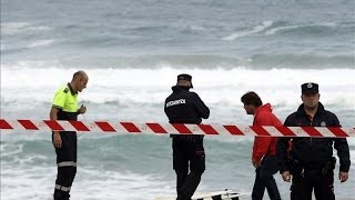 Mueren dos surfistas en la playa de Zarautz [upl. by Orgel]