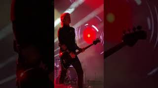 Duff McKagan’s Iconic Bass Riffs Launch ‘Slither’ – Rock at Its Best [upl. by Jed]