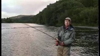 Underhand Technique  Göran Andersson performs the worlds best Double Hand Flycasting Technique [upl. by Reste]