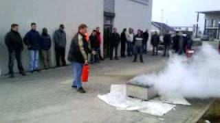 feuerlöschübung mit wasserunfall [upl. by Bobker]