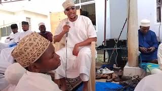 qari abubakari adam maarufu kama giriki akisoma quran katka kharusi iliofanyika mbezi kwembe [upl. by Reamy497]