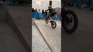 La famosa empuntada en bici bike bikers bikeshorts biketrial [upl. by Nnyleitak]