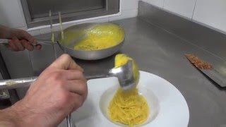 Come Fare la Pasta alla Carbonara  Ricette Cucina  Tutorial [upl. by Eissat]